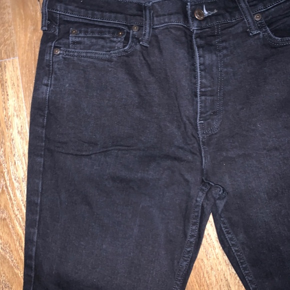 Hollister Jeans - Picture 2 of 2